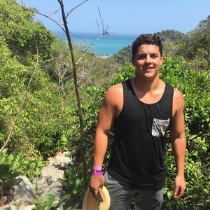 Meet your Posher, Cristóbal